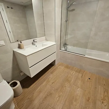 Residencial Aedas En Con Piscina Lägenhet